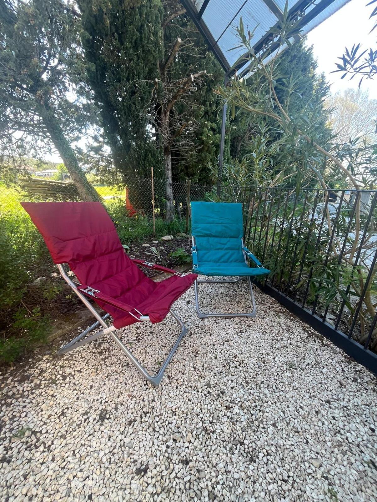 Studio Cosy Avec Climatisation Et Terrasse 말라타번 외부 사진
