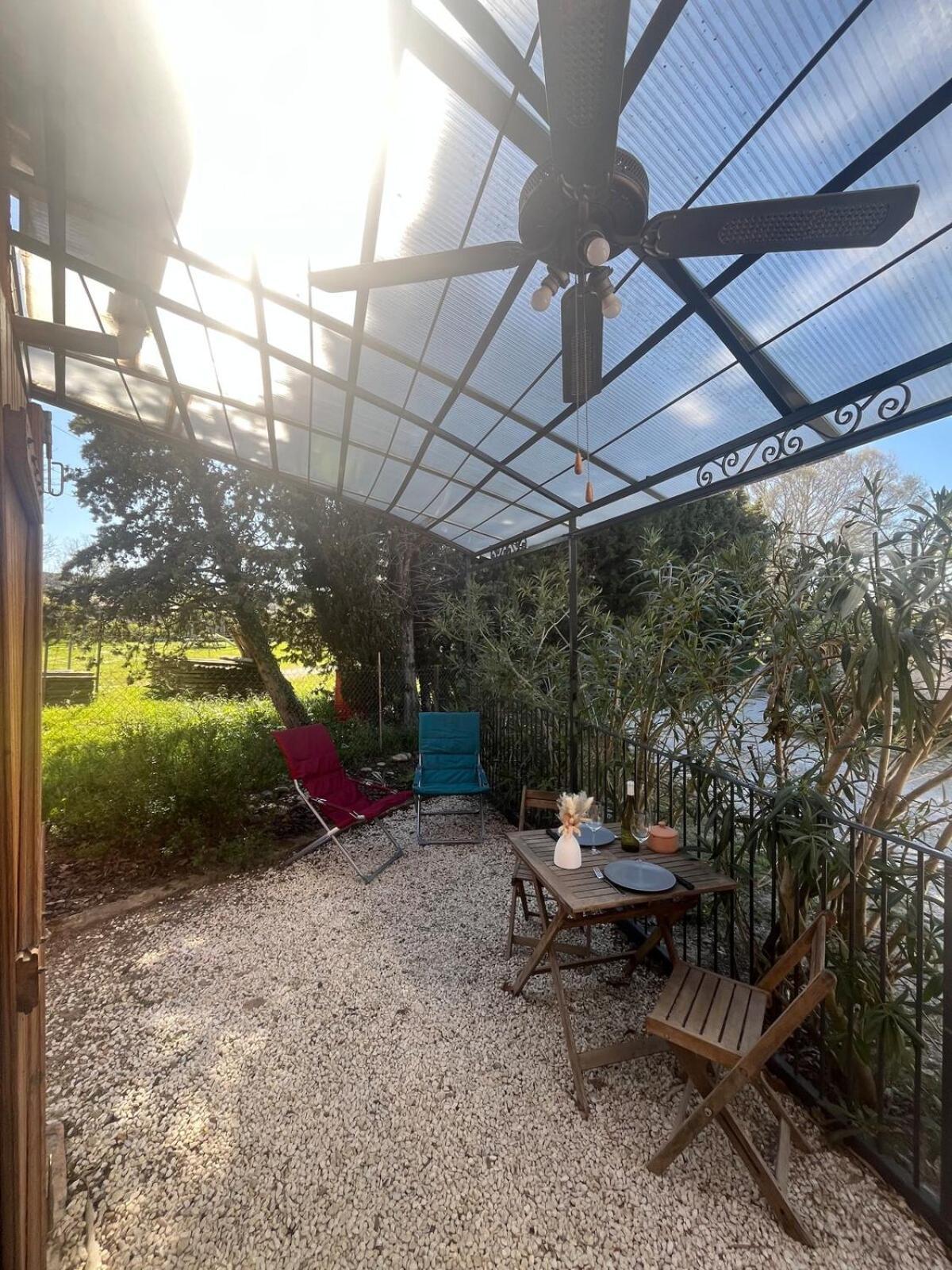 Studio Cosy Avec Climatisation Et Terrasse 말라타번 외부 사진